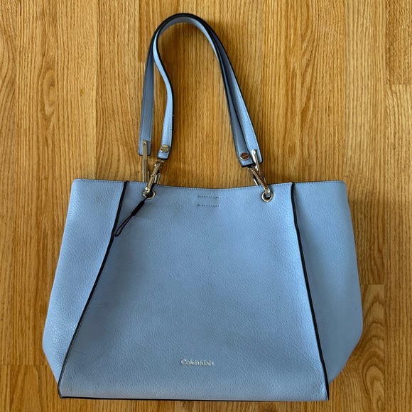 Calvin Klein Vegan Pebbled Leather Reyna North/South Tote. Periwinkle blue. - Picture 2 of 9